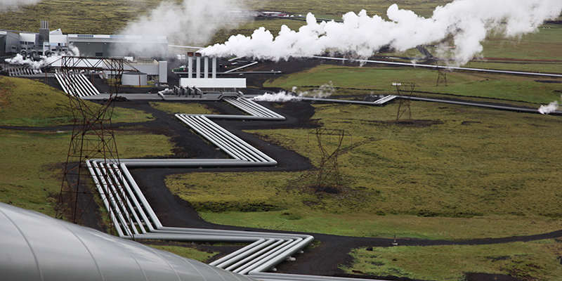La centrale geotermica di Hellisheidi, in Islanda (AP Photo/Brennan Linsley, Fie)