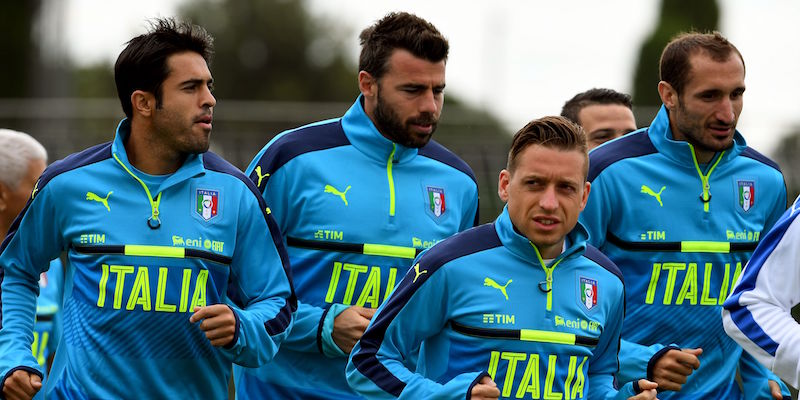 Eder, Andrea Barzagli, Emanuele Giaccherini e Giorgio Chiellini durante un allenamento dell'Italia (VINCENZO PINTO/AFP/Getty Images)