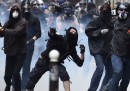 Anche martedì ci sono stati scontri a Parigi