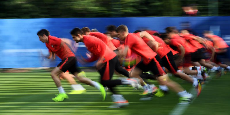 I giocatori della Polonia durante un allenamento (ANNE-CHRISTINE POUJOULAT/AFP/Getty Images)