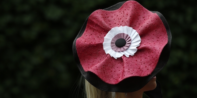 Una donna con un cappello, 14 giugno 2016
(AP Photo/Alastair Grant)