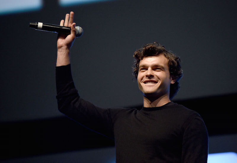 L'attore Alden Ehrenreich, che interpreterà Han Solo, il 17 luglio 2016, a Londra (Ben A. Pruchnie/Getty Images for Walt Disney Studios)