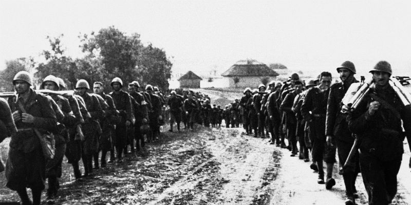 Soldati italiani sul fronte russo nel dicembre del 1941 (AP Photo)