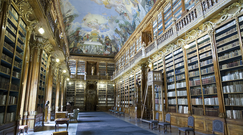 La biblioteca del monastero Strahov a Praga, in Repubblica Ceca (Wikimedia Commons)