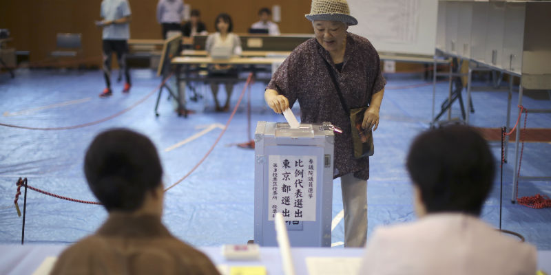 (AP Photo/Eugene Hoshiko)