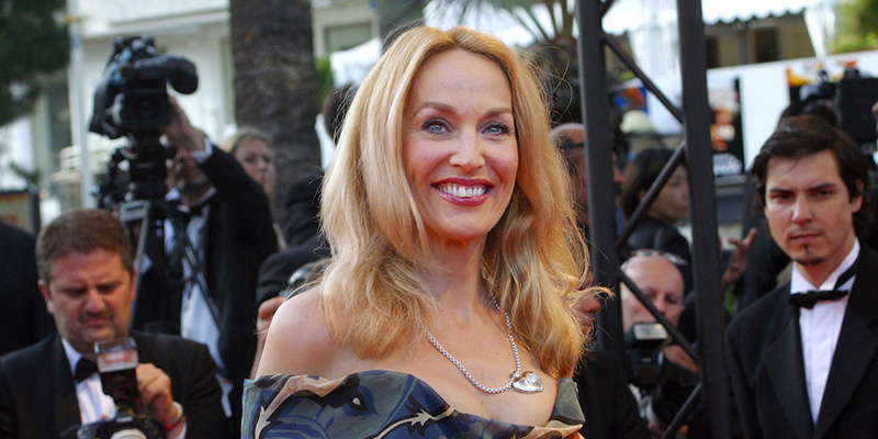 Jerry Hall al Festival di Cannes il 17 maggio 2002
(ANNE-CHRISTINE POUJOULAT/AFP/Getty Images)