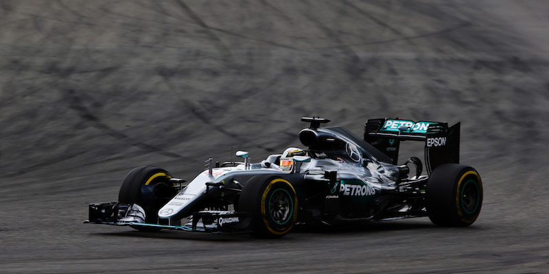 Lewis Hamilton durante la gara (Dan Istitene/Getty Images)