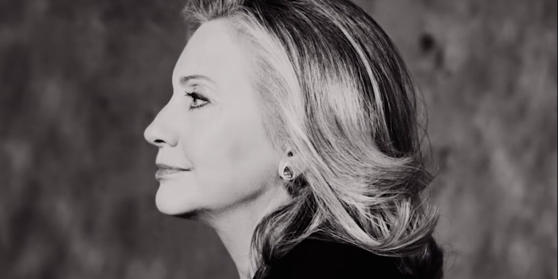 Hillary Clinton nel video biografico realizzato da Shonda Rhimes per l'ultima sera della convention dei Democratici