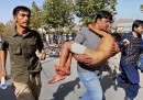 La strage durante un corteo a Kabul