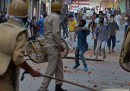 Gli scontri in Kashmir dopo l'uccisione di un leader secessionista