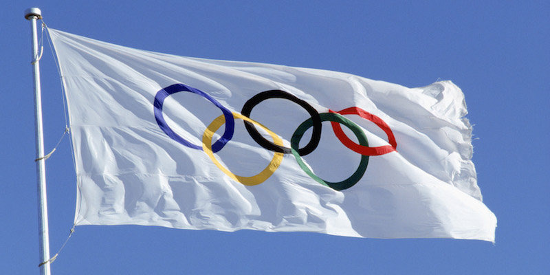 La bandiera olimpica alle Olimpiadi di Seul, in Corea del Sud, l'1 febbraio 1988 (Getty Images/Getty Images North America)