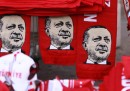 Il governo turco chiude televisioni e giornali