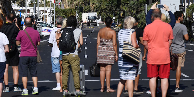 Promenade des Anglais a Nizza, 15 luglio 2016 (CHRISTINE POUJOULAT/AFP/Getty Images)