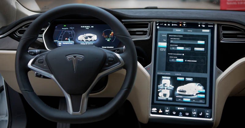 L'interno di una Tesla Model S (Frank Duenzl/picture-alliance/dpa/AP Images)
