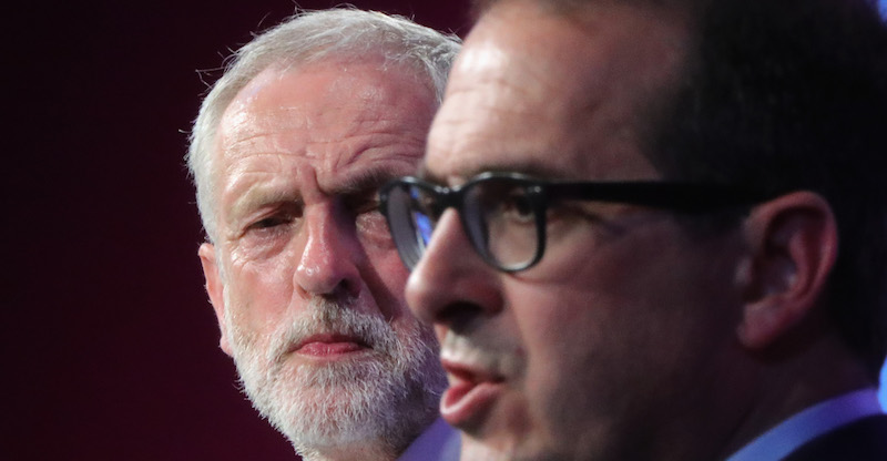 Jeremy Corbyn, a sinistra, e Owen Smith (Christopher Furlong/Getty Images)