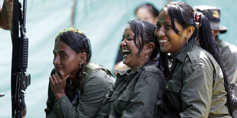 Tre soldatesse delle FARC nel dipartimento di Putumayo, Colombia
(AP Photo/Fernando Vergara)