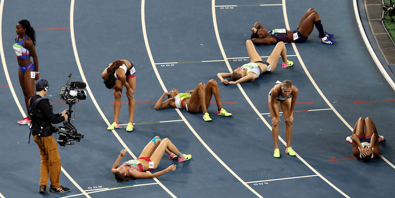 Alcune atlete dopo una gara dell'eptathlon (Cameron Spencer/Getty Images)