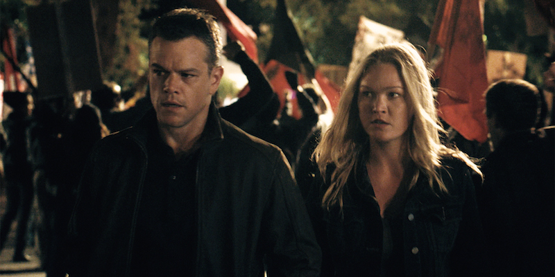 Matt Damon e Julia Stiles in una scena di Jason Bourne, che uscirà l'1 settembre (Universal Pictures) 
