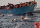 Le foto dei 6.500 migranti salvati al largo della Libia