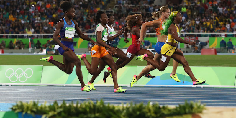 La semifinale dei 100 metri femminili (Buda Mendes/Getty Images)