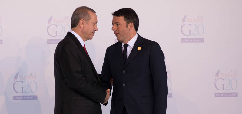 Matteo Renzi e Recep Tayyip Erdogan al G20 di Antalya, il 15 novembre 2015. (Pan Chaoyue/Xinhua via ZUMA Wire)