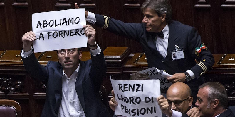 La notizia falsa del nuovo regolamento per i fotografi alla Camera