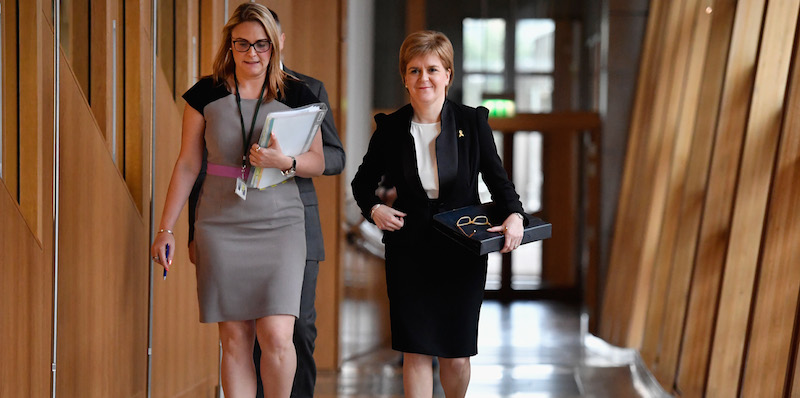 Nicola Sturgeon al parlamento scozzese il 7 settembre 2016 (Jeff J Mitchell/Getty Images)