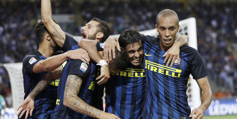 I giocatori dell'Inter dopo il gol di Mauro Icardi (AP Photo/Antonio Calanni)