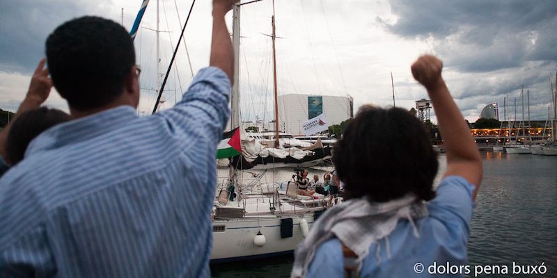 Le due navi con a bordo attiviste donne che erano dirette a Gaza sono state intercettate dalla marina israeliana