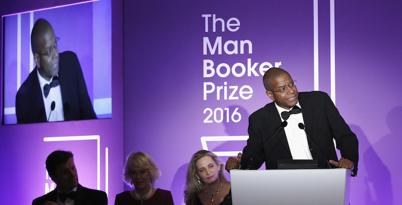 Paul Beatty riceve il Man Booker Prize alla Guildhall di Londra, 25 ottobre 2016
(John Phillips/Pool Photo via AP)