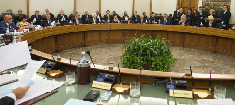 Un'assemblea plenaria del CSM presieduta dal presidente della Repubblica Sergio Mattarella. (ANSA/ UFFICIO STAMPA PALAZZO CHIGI)