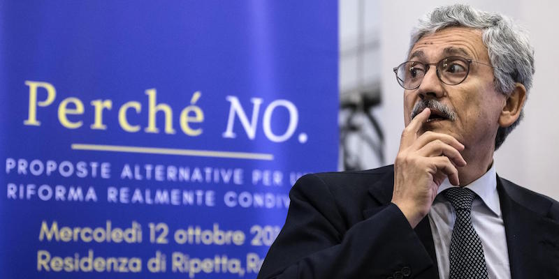 Massimo D'Alema durante il convegno per No al referendum costituzionale al residence Ripetta, Roma, 12 ottobre 2016 (ANSA/ ANGELO CARCONI)