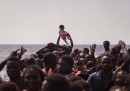Le foto dei migranti soccorsi a nord della Libia