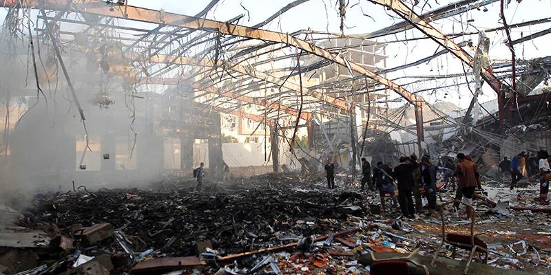 Almeno 140 morti in un bombardamento in Yemen