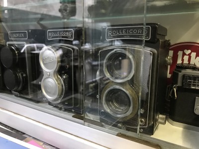 Due vecchie Rolleicord, la versione "povera" della Rolleiflex
