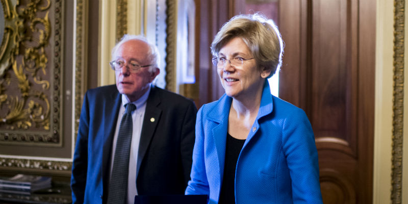 I senatori statunitensi Bernie Sanders ed Elizabeth Warren (Bill Clark/CQ Roll Call via AP Images)