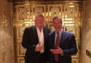 La foto di Trump con Nigel Farage