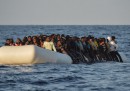 Amnesty accusa l'Italia di abusi sui migranti