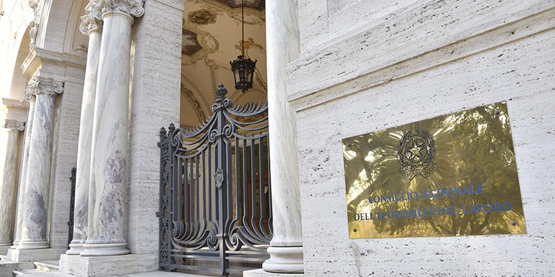 Villa Lubin, sede del Cnel, il giorno dopo il referendum costituzionale, Roma, 5 dicembre 2016 (ANSA/ GIORGIO ONORATI)