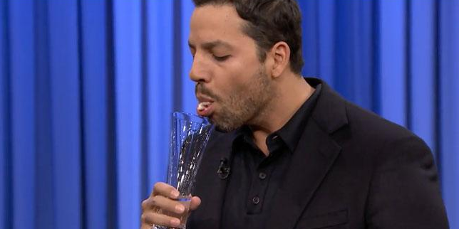 Come si fa a rigurgitare rane vive