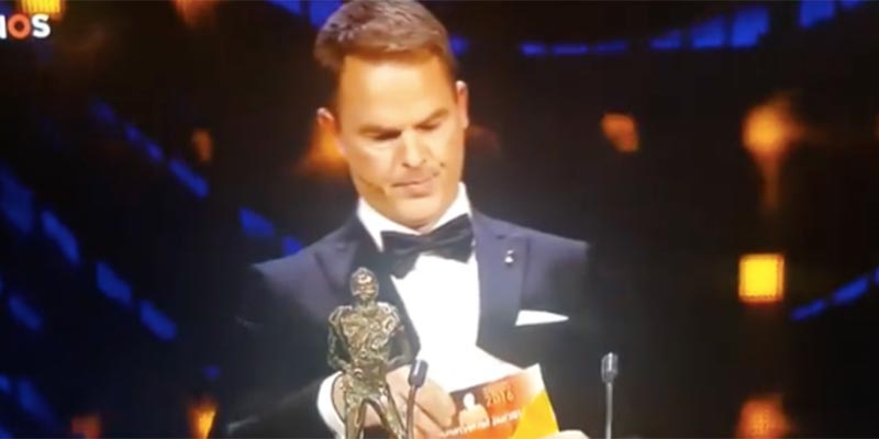 Frank de Boer ha fatto la peggior cosa che si possa fare prima di premiare qualcuno