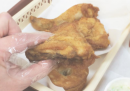 KFC ha una soluzione per evitare di sporcarsi le dita mangiando