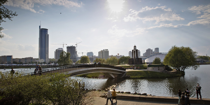 Una foto panoramica della città di Minsk (Rene Fluger, CTK via AP Images)