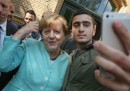 L'uomo a cui un selfie con Angela Merkel ha cambiato la vita
