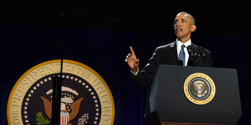 Il presidente uscente degli Stati Uniti Barack Obama durante il suo discordo d'addio a Chicago, in Illinois, il 10 gennaio 2017 (NICHOLAS KAMM/AFP/Getty Images)