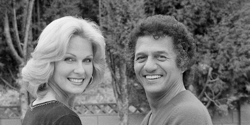 Buddy Greco e l'allora moglie Jackie Sabatino nel 1977 (AP Photo/Wally Fong)