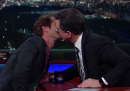 Il video del bacio fra Stephen Colbert e Andrew Garfield