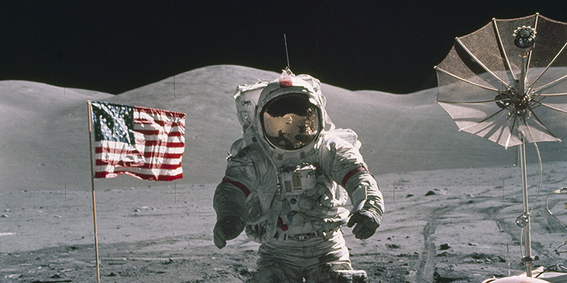 Eugene Cerna fotografato sulla Luna, il 12 dicembre 1972 (NASA)