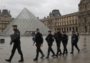Cosa sappiamo dell'aggressione ai soldati al Louvre