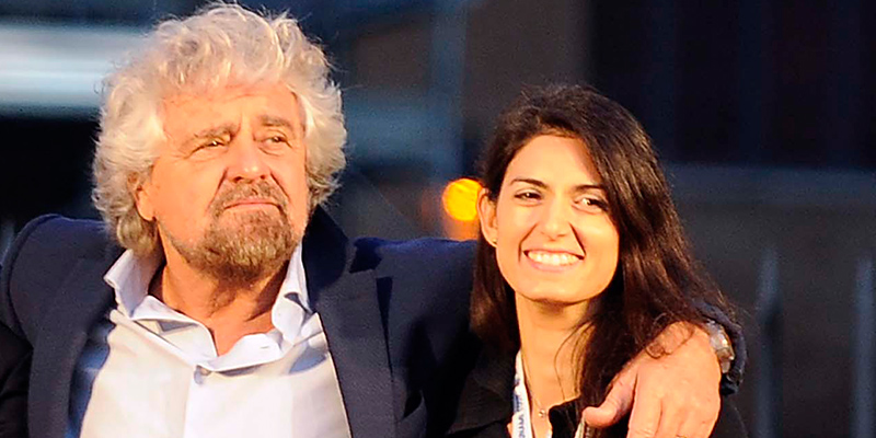 Beppe Grillo con il sindaco di Roma, Virginia Raggi (LaPresse)